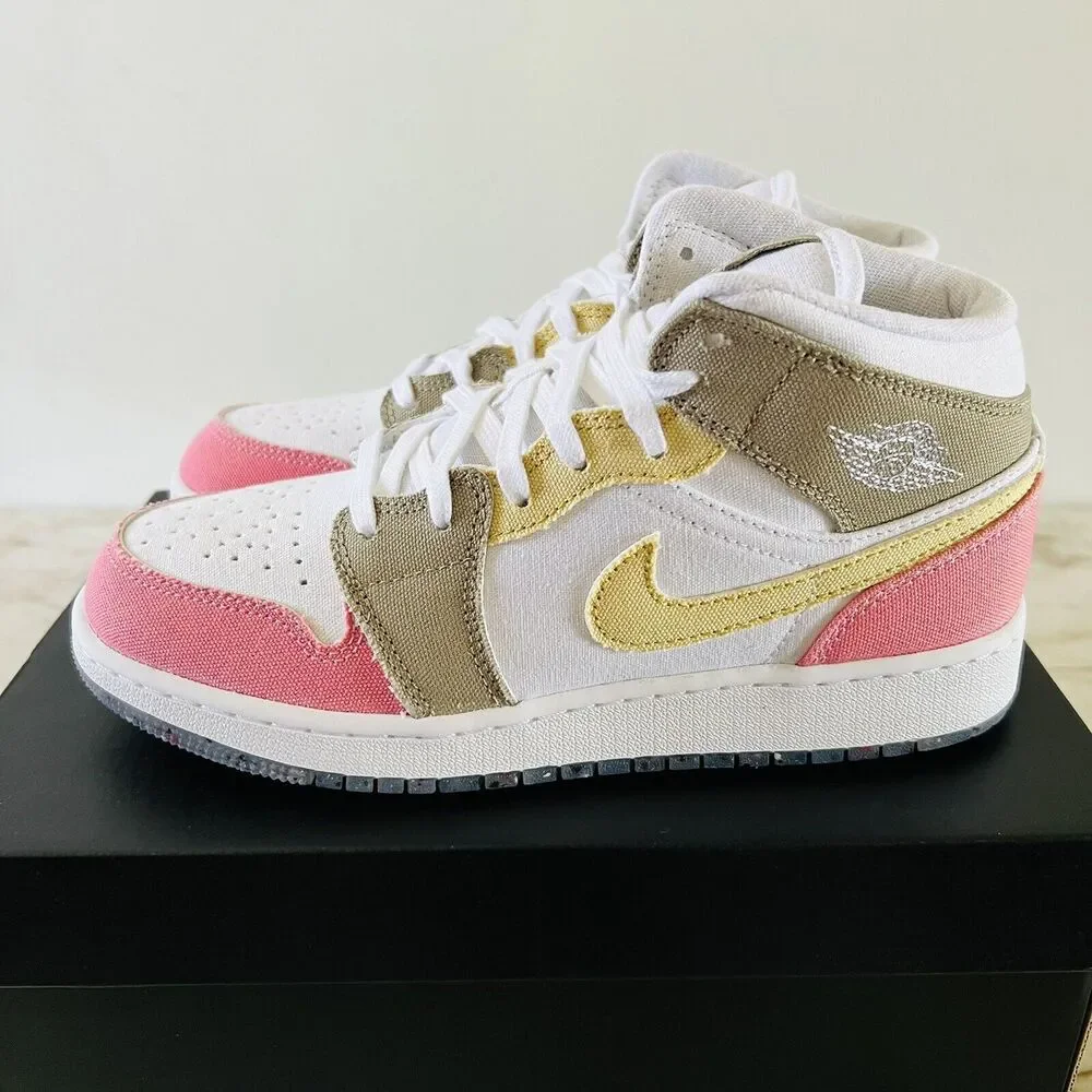NIKE Air Jordan 1 Mid SE White/Vivid Green- M 5.5 Y (7 W)